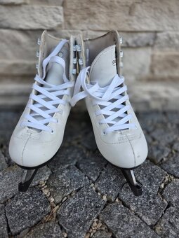 Dievčenské korčule - 2