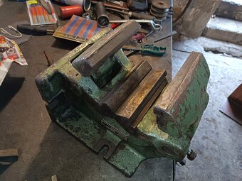 Zverák na gulatinu - 2