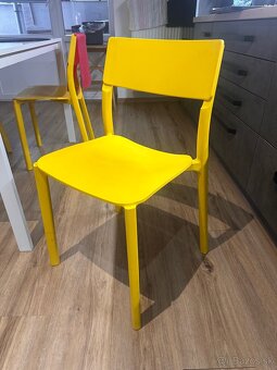 Stol Ikea a stoličky - 2