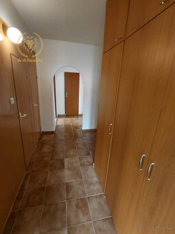 Prenájom 3 izbový byt v centre - 2