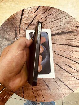 iPhone 15 pro 256 Space Grey batéria 92% originál top stav - 2
