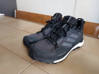 Panske Gore-Texove botasky ADIDAS TERREX SkyCHaser. - 2