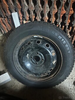 plechové disky 4x100 // zachovale PNEU 185/65 r15 - 2