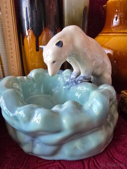 Keramika DITMAR URBACH. - 2