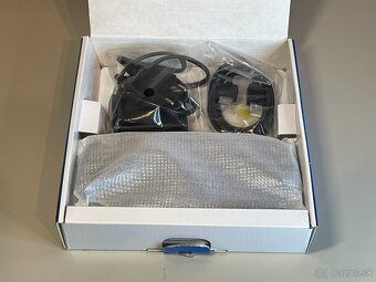 PS Vita Crystal Black OLED 256 GB 5000 hier -komplet balenie - 2