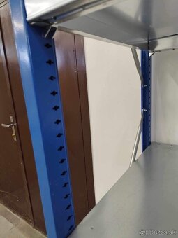 Kovový policový regál - 2