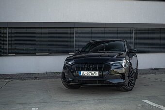 Audi E-tron 55 quattro Advanced - 2