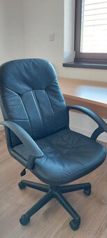 Kancelársky stôl a stolička - 2