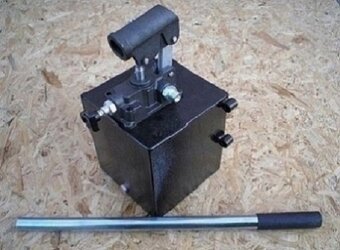 Ručná hydraulická pumpa - 2