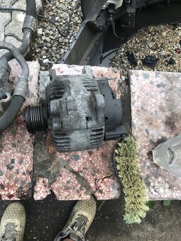 Alternátor Passat b6 2.0tdi 125kw - 2