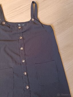 Čierne šaty na traky - 2