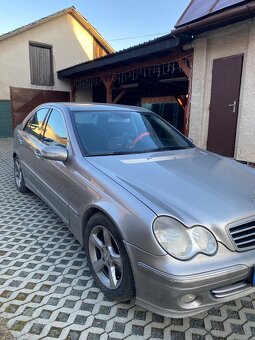 Mercedes-Benz C220 - 2
