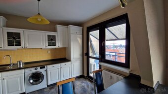 MIEROVÁ, RUŽINOV, 3- IZB zariadený byt - 2