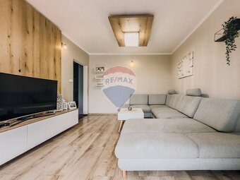 Kompletne zrekonštruovaný 3 izbový byt s balkónom na predaj - 2