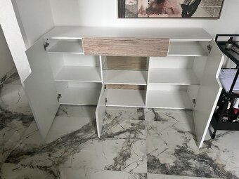 Skrinka pod tv - 2