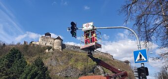 Montážnik dopravných značiek - 2