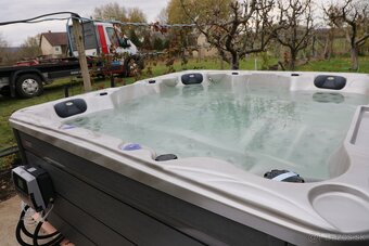 Luxusná SMART VÍRIVKA SKLADOM - 2