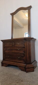 Starožitná komoda + zrcadlo, nábytek z masívu - 2