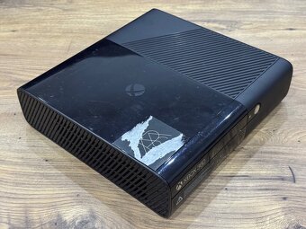 Samostatná herná konzola XBOX 360E - 2
