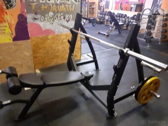 Benchpress dole hlavou - 2
