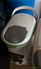 Curver barel na krmivo - malý - 2