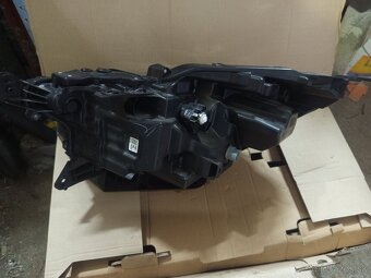 Predné svetlo Suzuki S-cross - 2