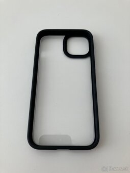 Spigen obal na iPhone 13 - 2