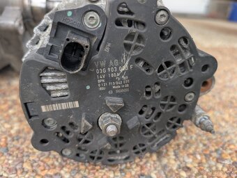 Alternátor a vstreky Passat B6 - 2