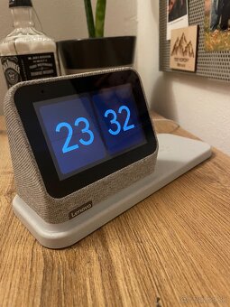 Lenovo Smart Clock 2 + wireless charging dock - 2