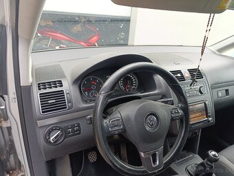 VW TOURAN 1.6TDi 77kW 2011 - 2