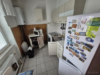 Na predaj tehlový 3 izbový byt 70 m2 na Komenského ulici - 2