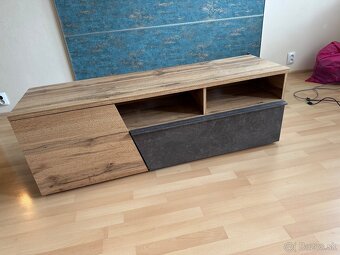 Stolik pod TV - 2