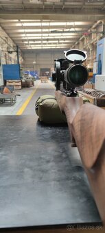 Valiant Zephyr 10x44 SF SIR 10x 1/2 Mil-Dot - 2