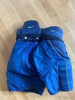 Hokejové nohavice zn.NIKE veľkosť Junior - S - 2