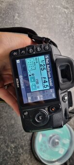 Nikon D3100 - 2