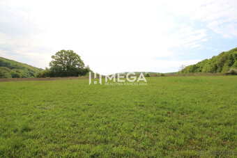 NA PREDAJ POZEMOK V SRDCI PRÍRODY - VYŠNÝ KAZIMÍR 1166 m² - 2