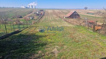 Na predaj veľký 6-izbový rodinný dom s veľkým pozemkom - 2