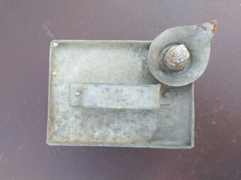 Starožitný kanister - 2