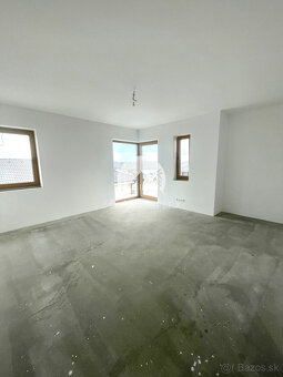 Reality KOMPLEX s.r.o. Vám ponúka luxusný rodinný dom v prém - 2