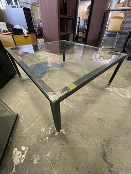 Presklený stôl - 2