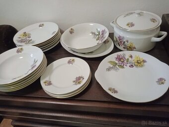 Predám jedálenskú súpravu 19 ks - 2