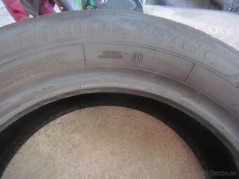 205/60R16 96V Goodyear Efficientgrip Perf.2 - 1ks - 2