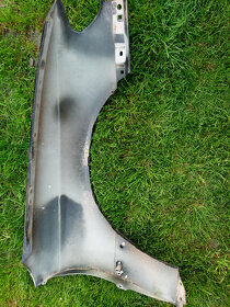 lavy predny blatnik opel omega RV 2002 - 2