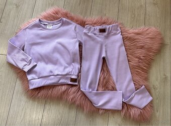 Fialkova rebrovana suprava - 2