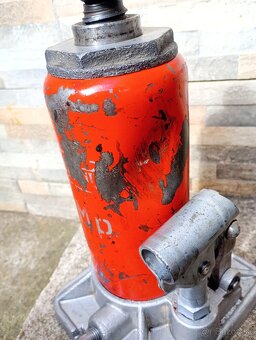 Hydraulicky zdvihak 5T - 2