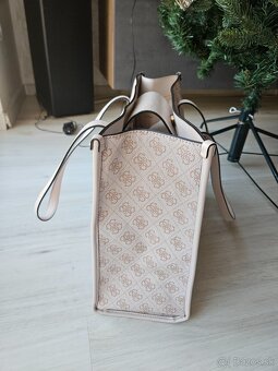 Kabelka Guess - 2