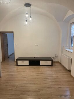 Prenajmem 2 izbový byt v Kežmarku - 2