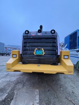 Čelný lopatový nakladač CAT 962 M - 2