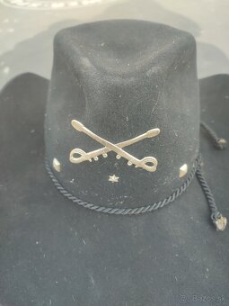 Klobúk -Tonak 25€ - 2