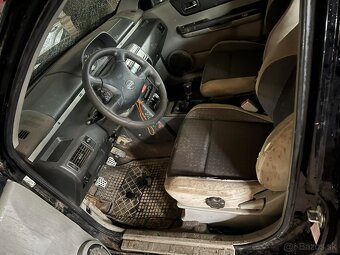 predam diely na nisan NISSAN XTRAIL t30 X-TRAIL 2,2 DCI 84KW - 2